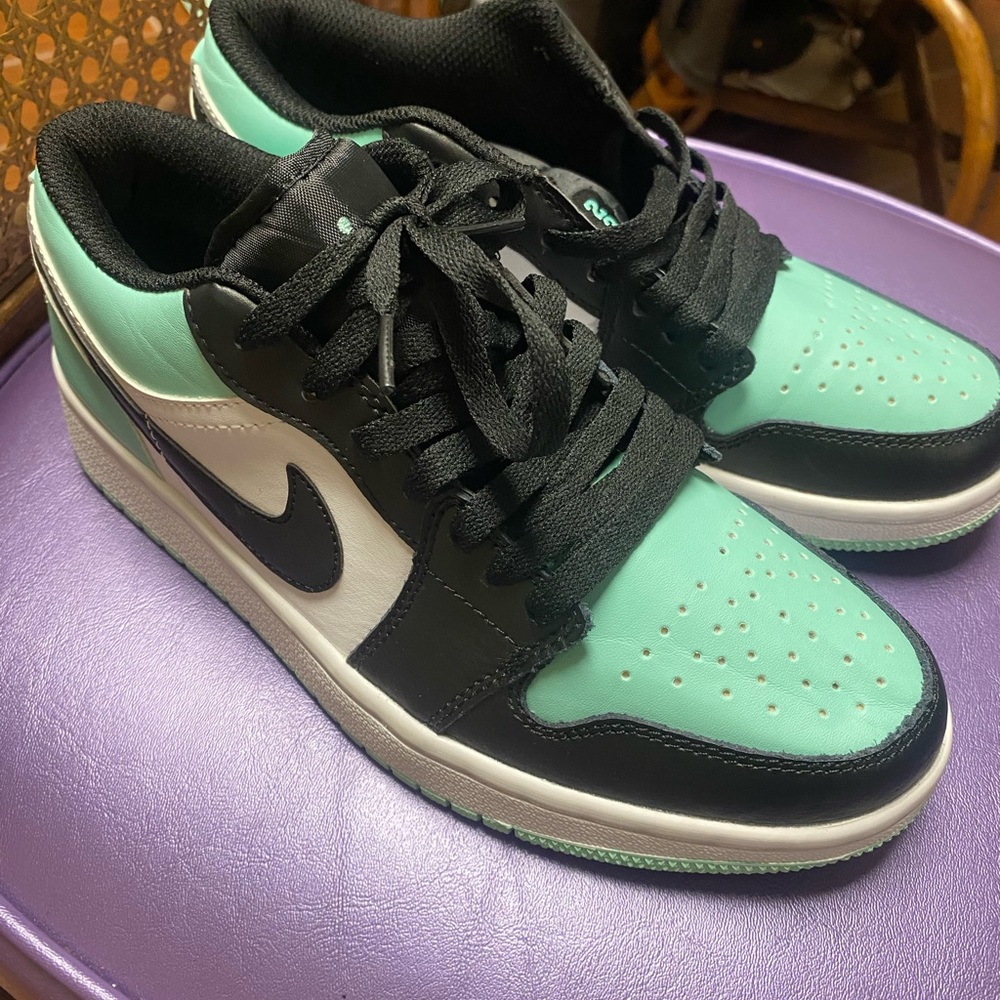 Air Jordan 1 Low Emerald Rise 553558-117 - Picture 1 of 12